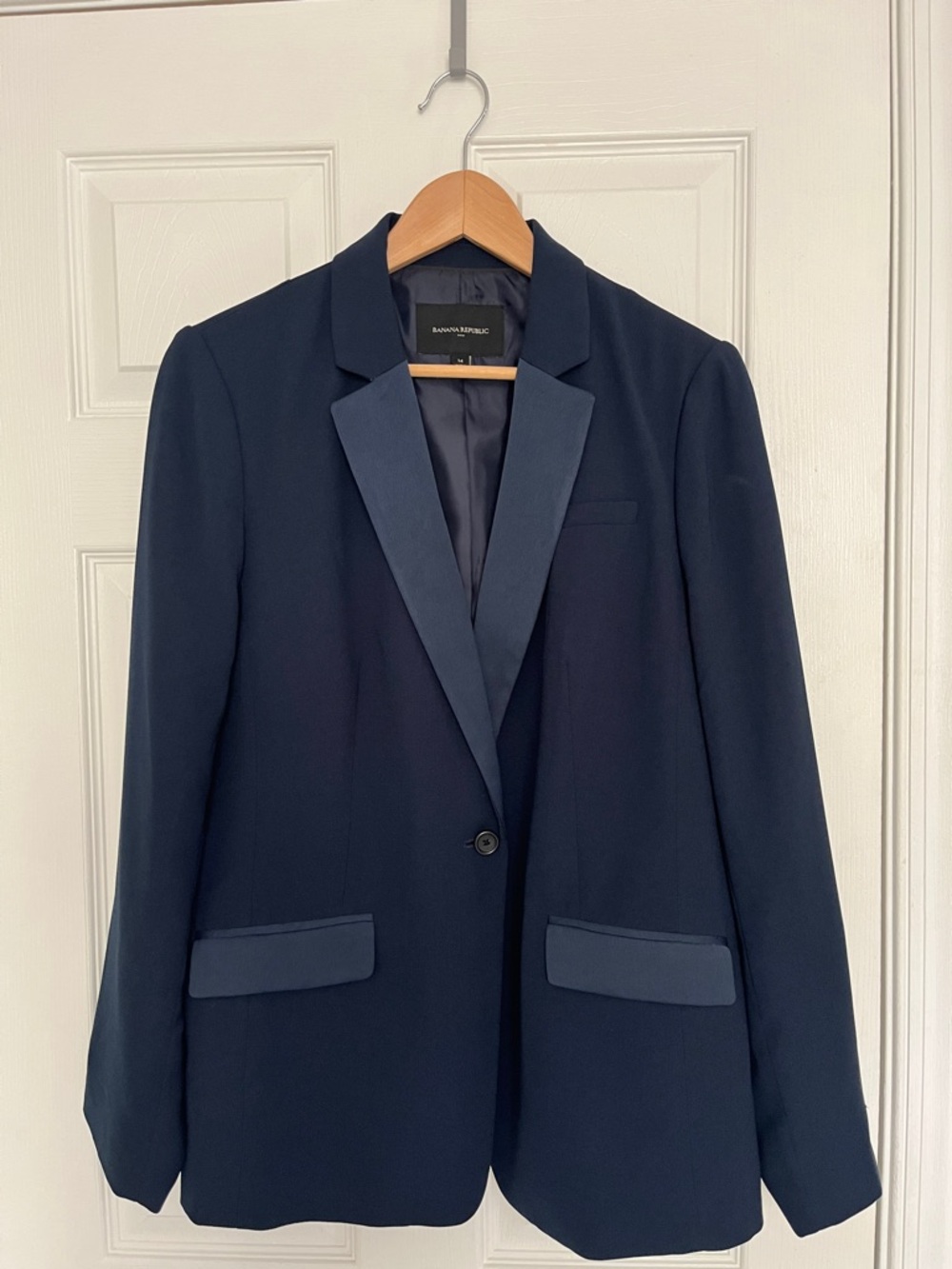 Banana Republic Women’s Navy Blue Single-Button Blazer